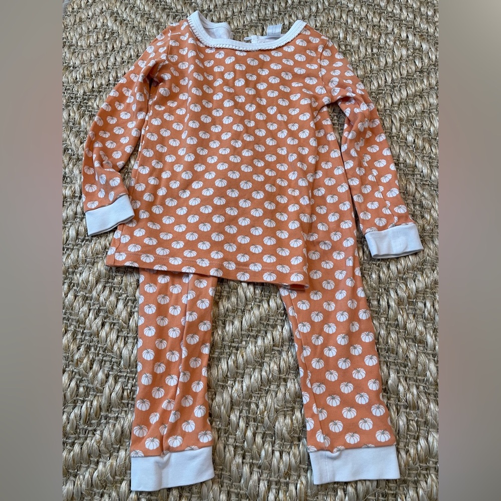 Lila and Hayes 4T pumpkin pajama set orange and white with ruffle collar